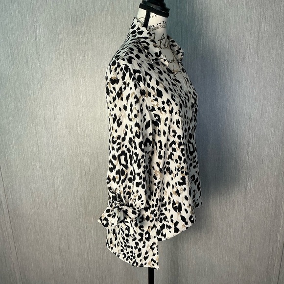 She+Sky Leopard Print Wrap Blouse Size Large - Picture 6 of 12